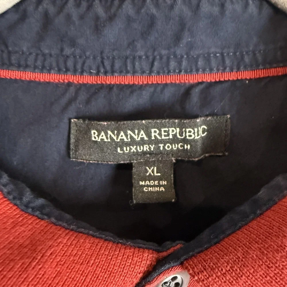 Banana Republic brand banana